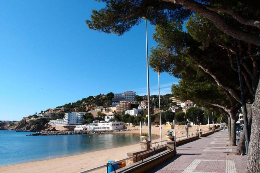 Nuevo Apartamento Moderno Elisa - A 80 Metros De La Playa Para 5 Personas Sant Feliu de Guíxols Luaran gambar