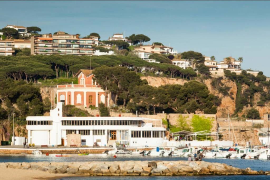 Nuevo Apartamento Moderno Elisa - A 80 Metros De La Playa Para 5 Personas Sant Feliu de Guíxols Luaran gambar